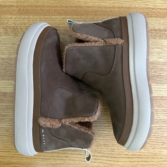 Reef Chocolate Brown Weekend Autumn Boots Womens Size 8 - Picture 7 of 8